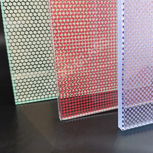 زجاج مخفف لمحاكم الاسكواش