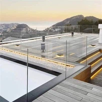 حديدي الزجاج التجاري