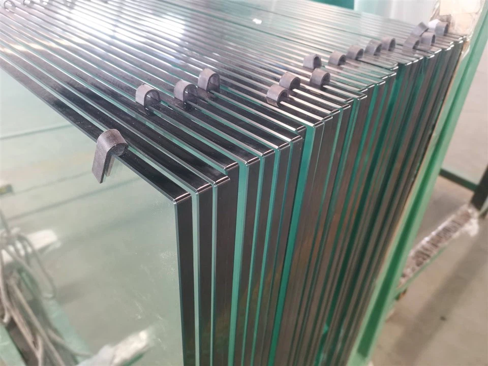 Tempered pool fencing glass