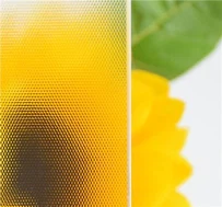 زجاج شمسي منخفض الحديد للوحدات الكهروضوئية المزدوجة