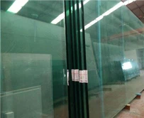 زجاج مصقول شفاف عالي الجودة