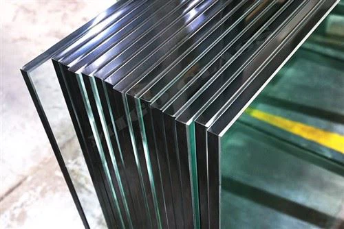 الزجاج المقسى